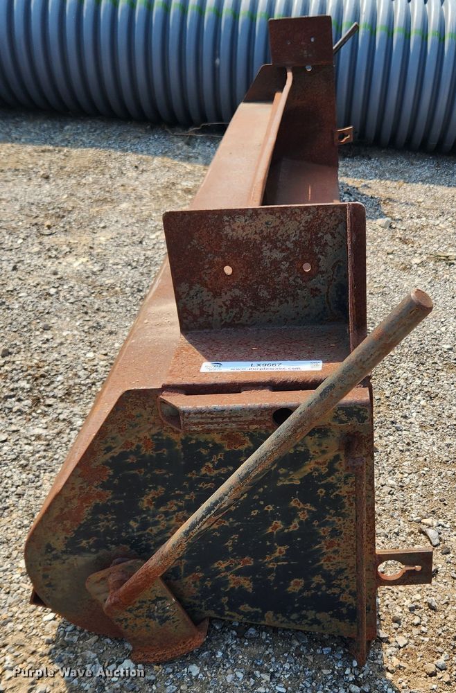 image for item LX9667 Gravel spreader