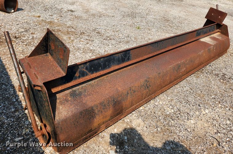 image for item LX9667 Gravel spreader