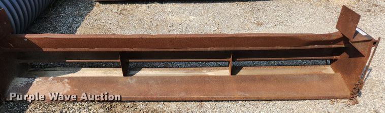 image for item LX9668 Gravel spreader