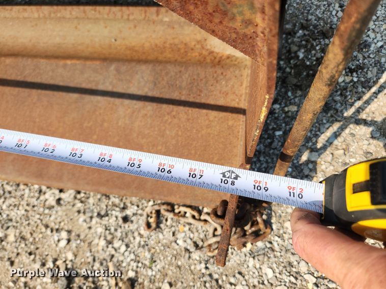 image for item LX9668 Gravel spreader