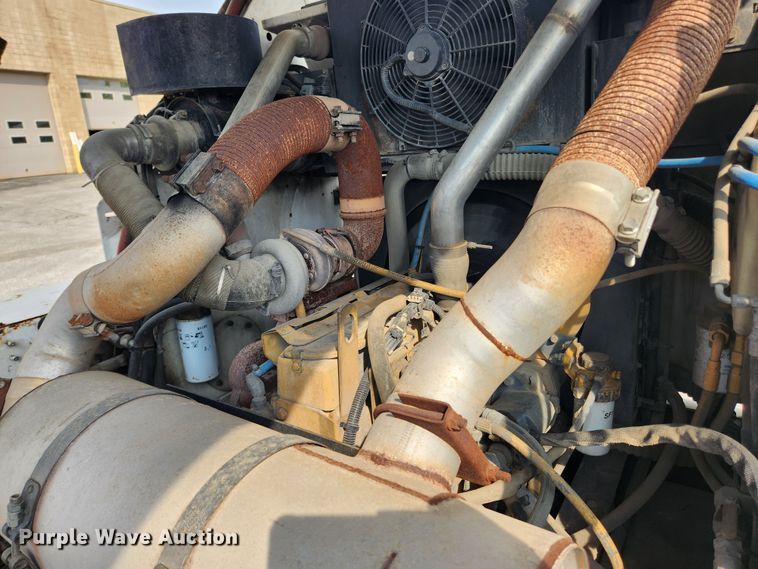 image for item LX9687 2014 Global M3  street sweeper truck