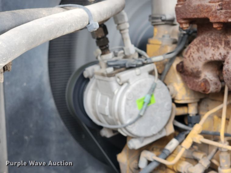 image for item LX9687 2014 Global M3  street sweeper truck