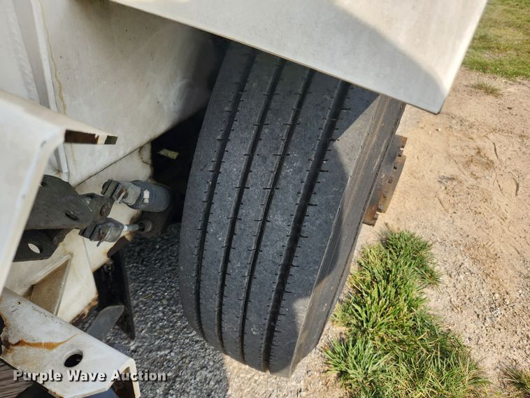 image for item LX9687 2014 Global M3  street sweeper truck