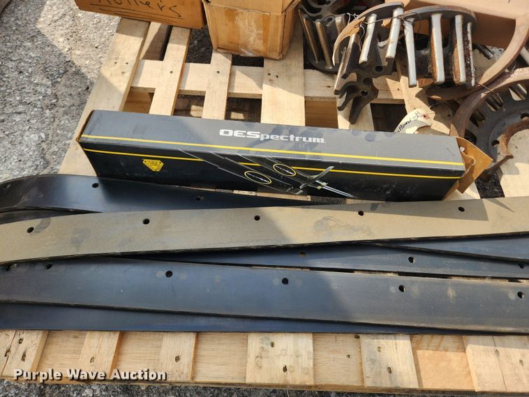 image for item LX9687 2014 Global M3  street sweeper truck