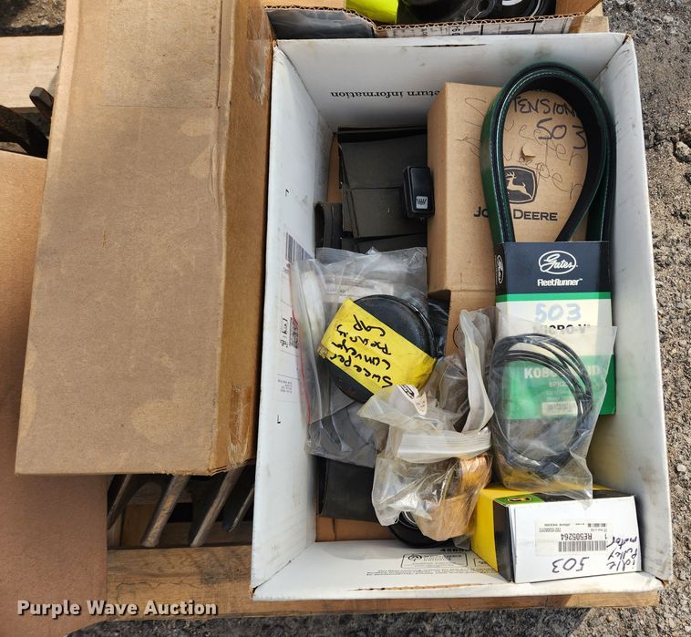 image for item LX9687 2014 Global M3  street sweeper truck