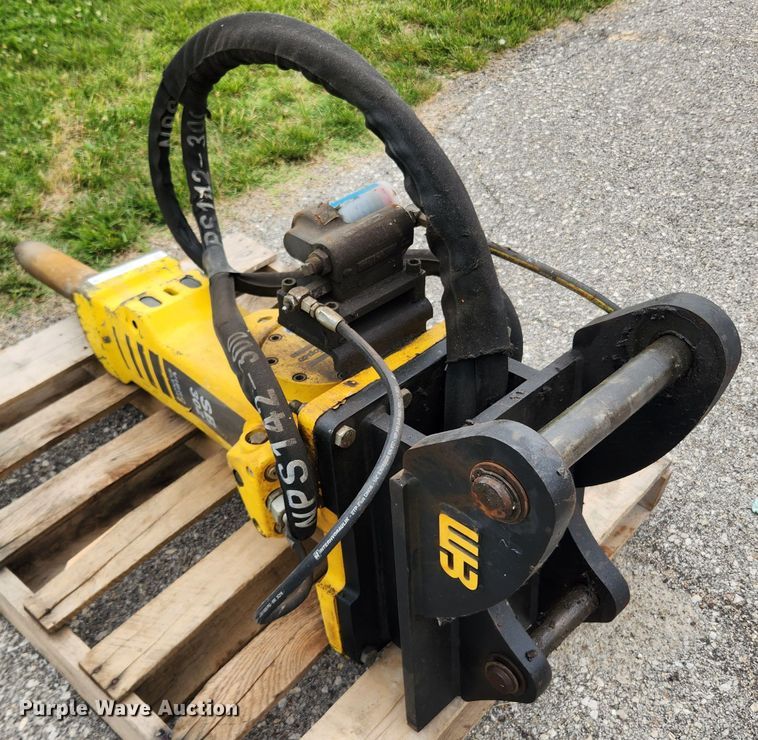 image for item LX9688 Atlas Copco SB302  breaker