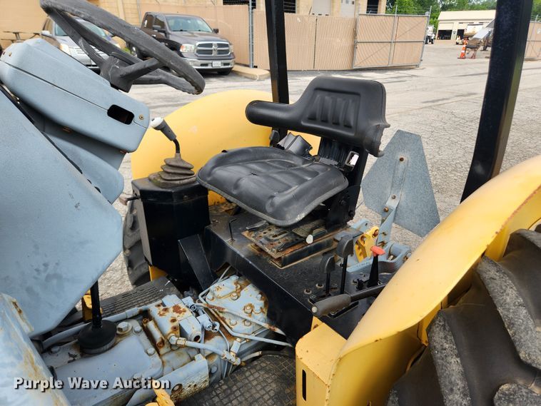 image for item LX9690 Massey Ferguson 640  landscape tractor