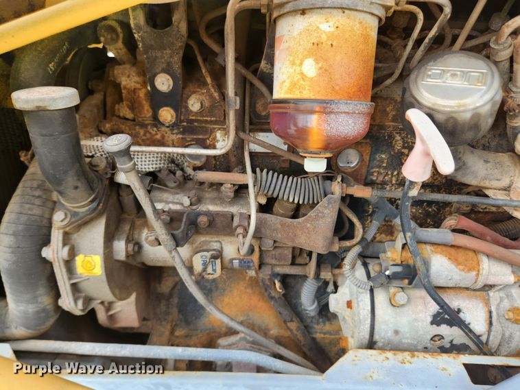 image for item LX9690 Massey Ferguson 640  landscape tractor