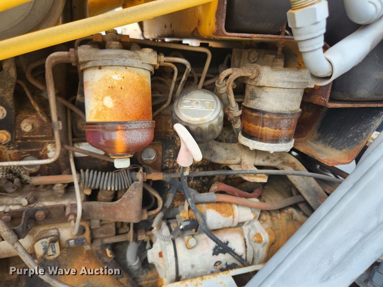 image for item LX9690 Massey Ferguson 640  landscape tractor