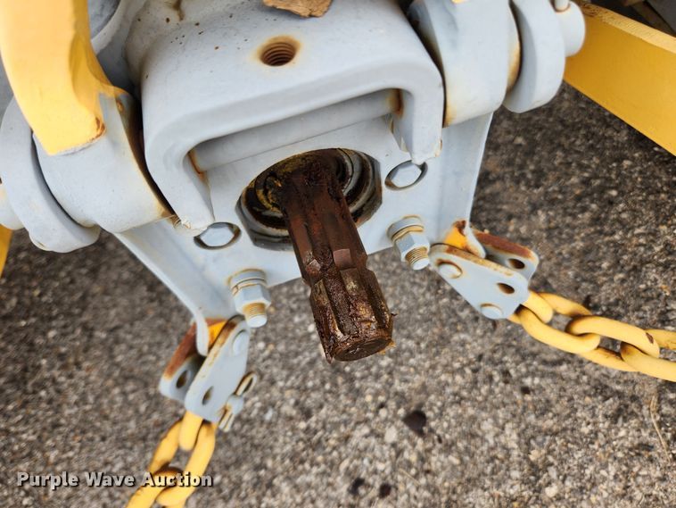 image for item LX9690 Massey Ferguson 640  landscape tractor