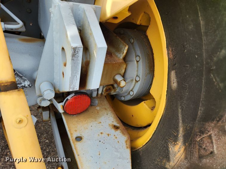 image for item LX9690 Massey Ferguson 640  landscape tractor