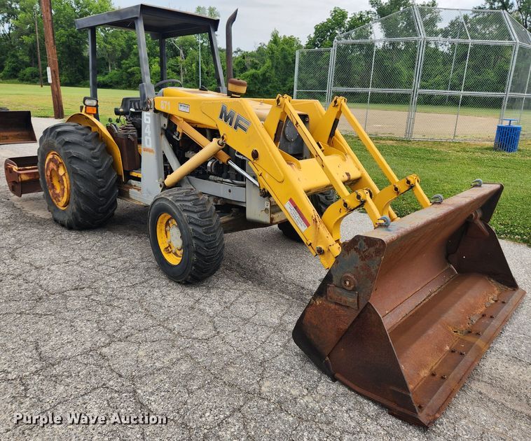image for item LX9691 1996 Massey Ferguson 640  landscape tractor