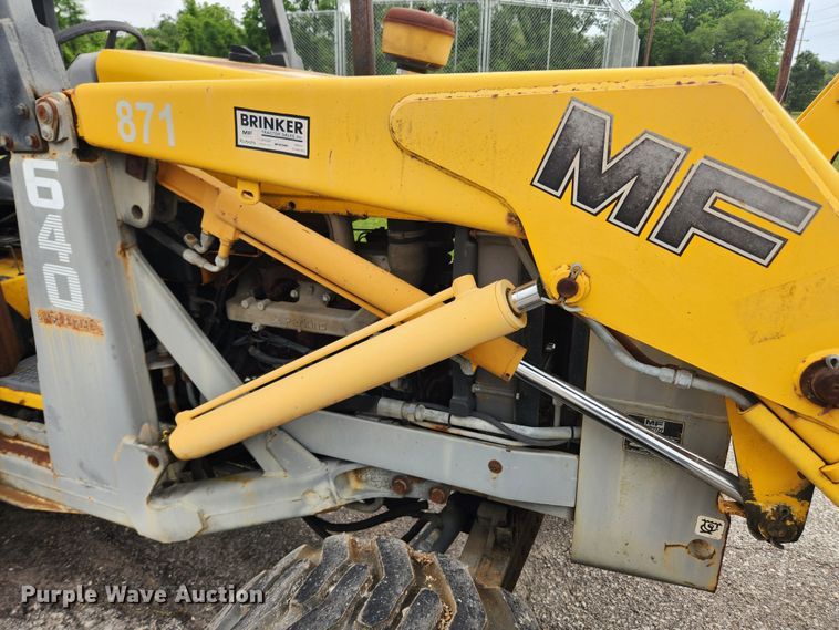 image for item LX9691 1996 Massey Ferguson 640  landscape tractor