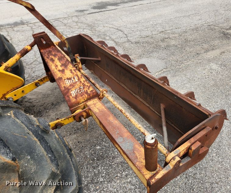 image for item LX9691 1996 Massey Ferguson 640  landscape tractor