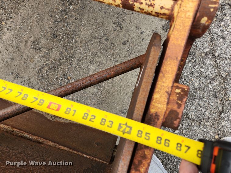 image for item LX9691 1996 Massey Ferguson 640  landscape tractor