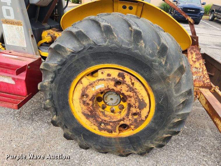 image for item LX9691 1996 Massey Ferguson 640  landscape tractor