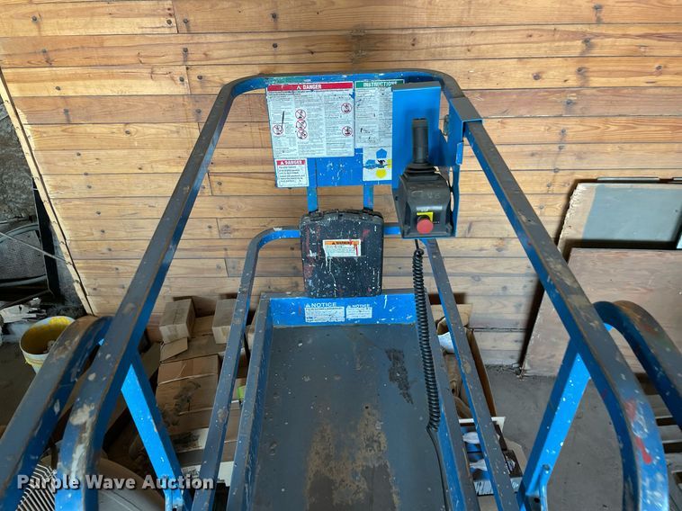 image for item LY9622 Genie GS-1930  scissor lift