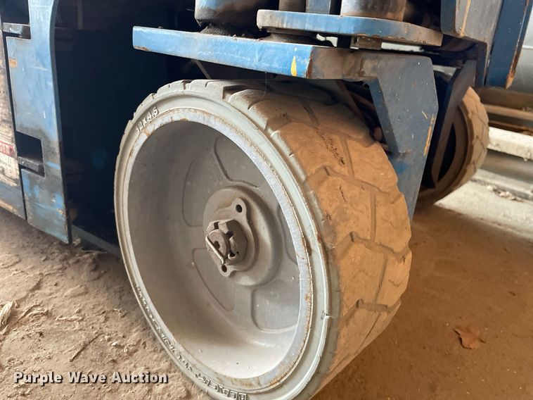 image for item LY9622 Genie GS-1930  scissor lift