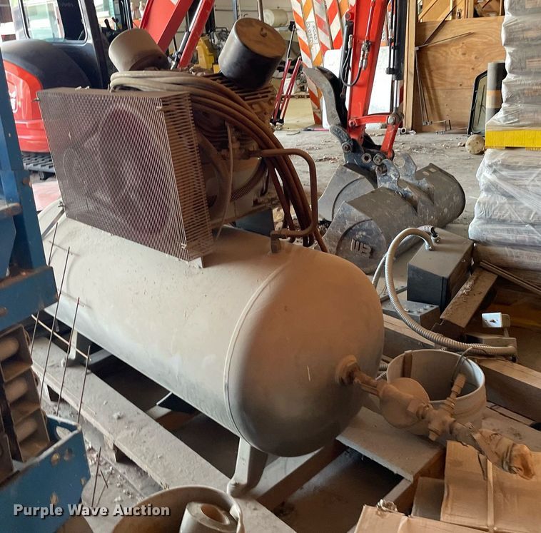 image for item LY9623 Dayton 5F233A  air compressor