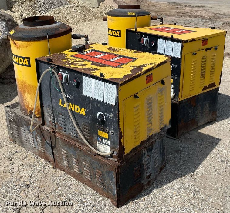 image for item LY9632 (2) Landa VHG4-2200 pressure washers