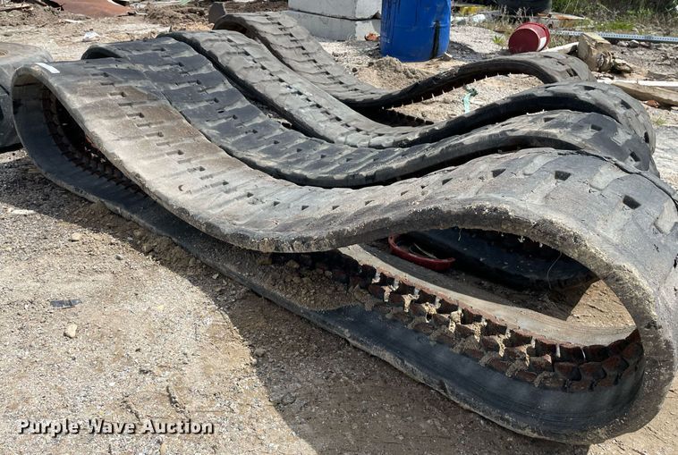 image for item LY9633 Tires and tracks