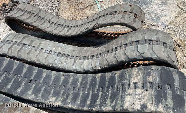 image for item LY9633 Tires and tracks