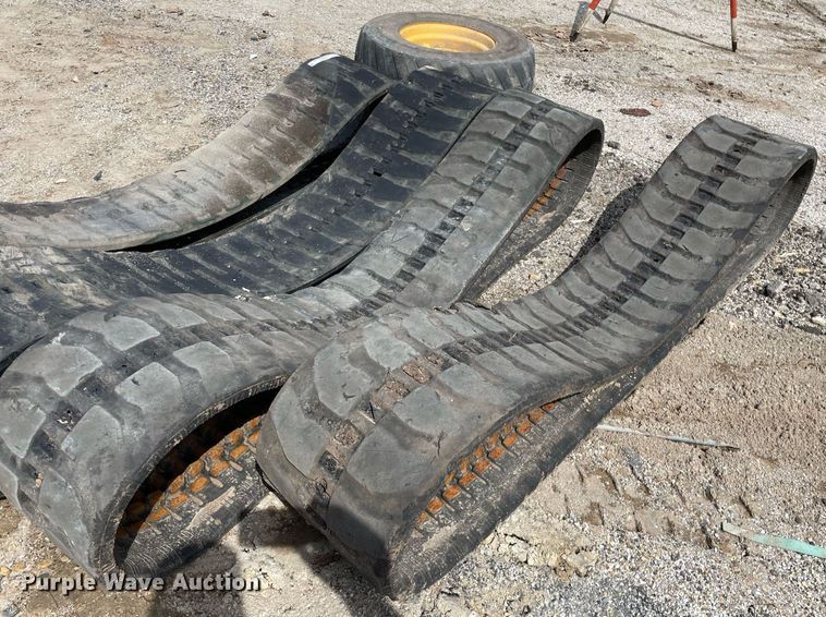 image for item LY9633 Tires and tracks