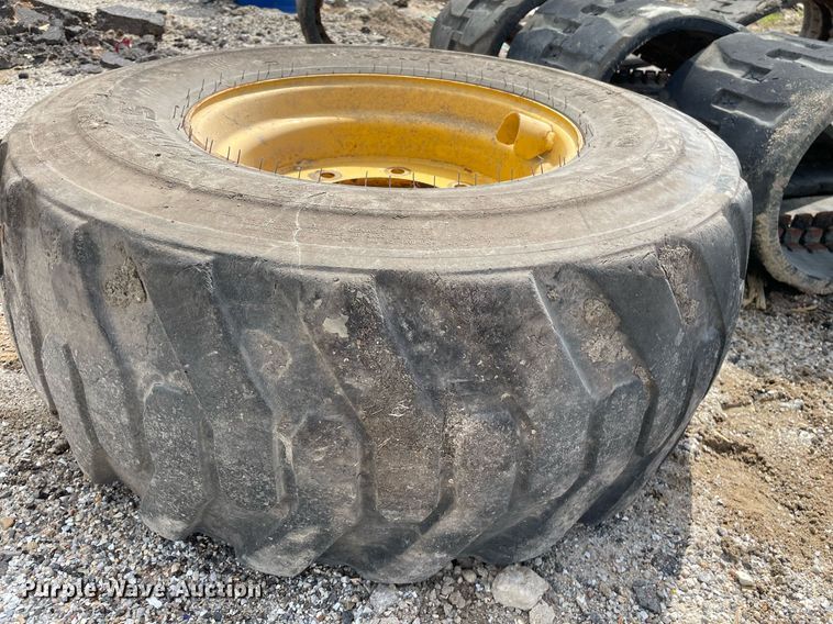 image for item LY9633 Tires and tracks