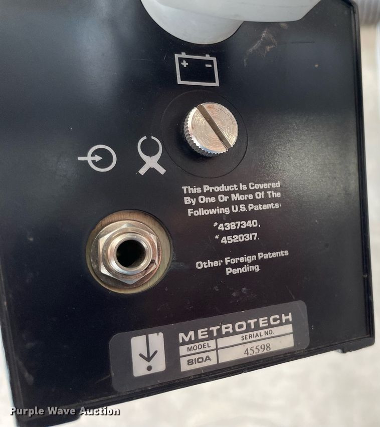 image for item LY9638 Metrotech 810  utility locating system