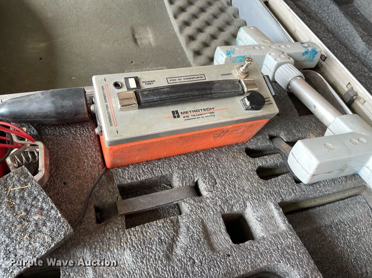 image for item LY9638 Metrotech 810  utility locating system