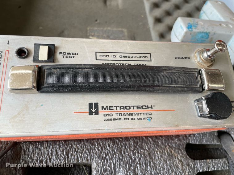 image for item LY9638 Metrotech 810  utility locating system