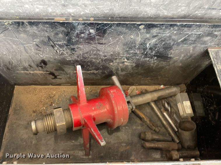 image for item LY9647 Mueller B-101  tapping parts