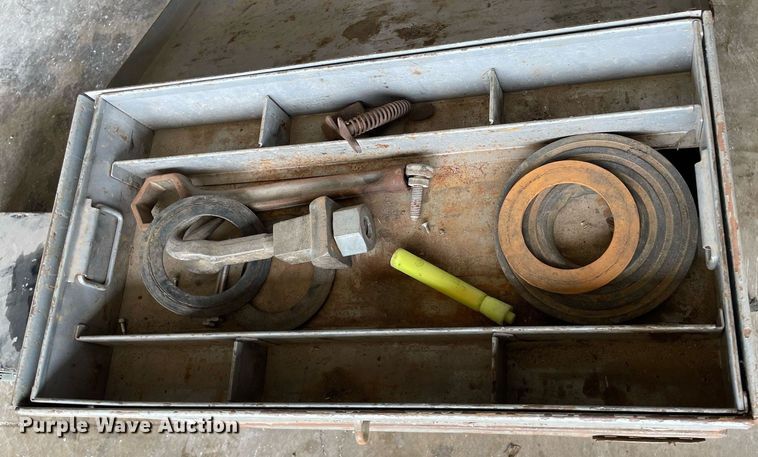 image for item LY9647 Mueller B-101  tapping parts