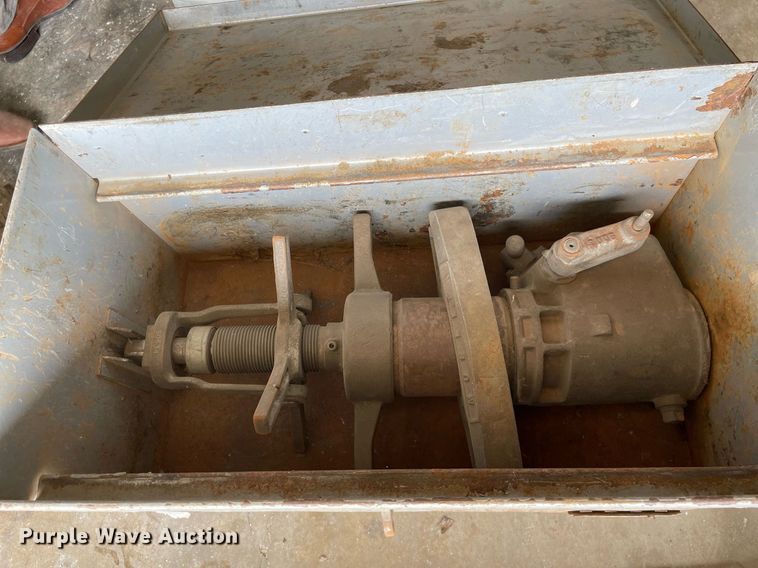 image for item LY9647 Mueller B-101  tapping parts