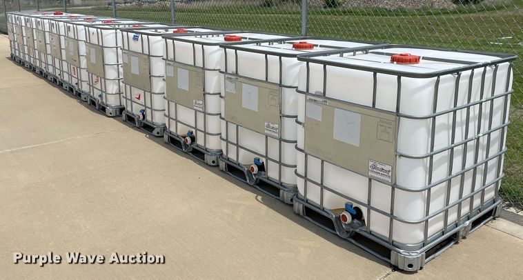 image for item LY9652 (11) Schutz poly tanks