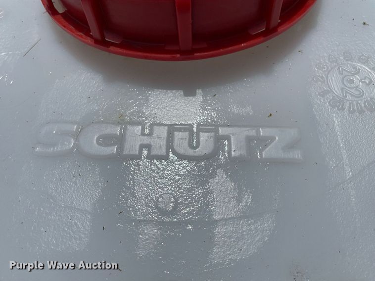 image for item LY9652 (11) Schutz poly tanks