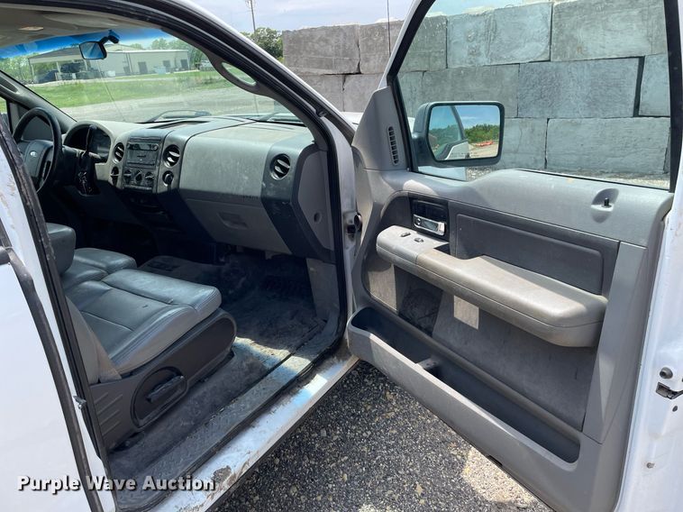 image for item LY9655 2005 Ford F150  SuperCab pickup truck