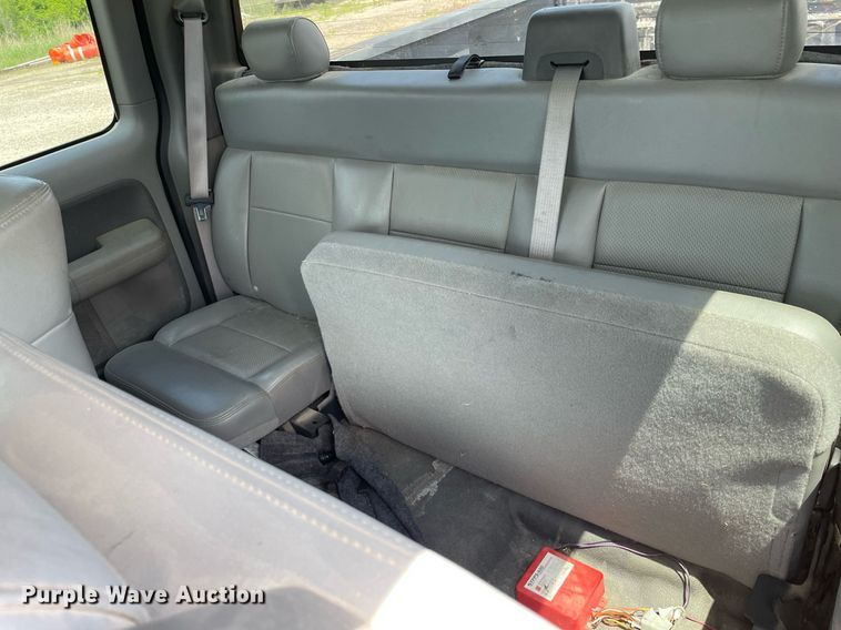 image for item LY9655 2005 Ford F150  SuperCab pickup truck