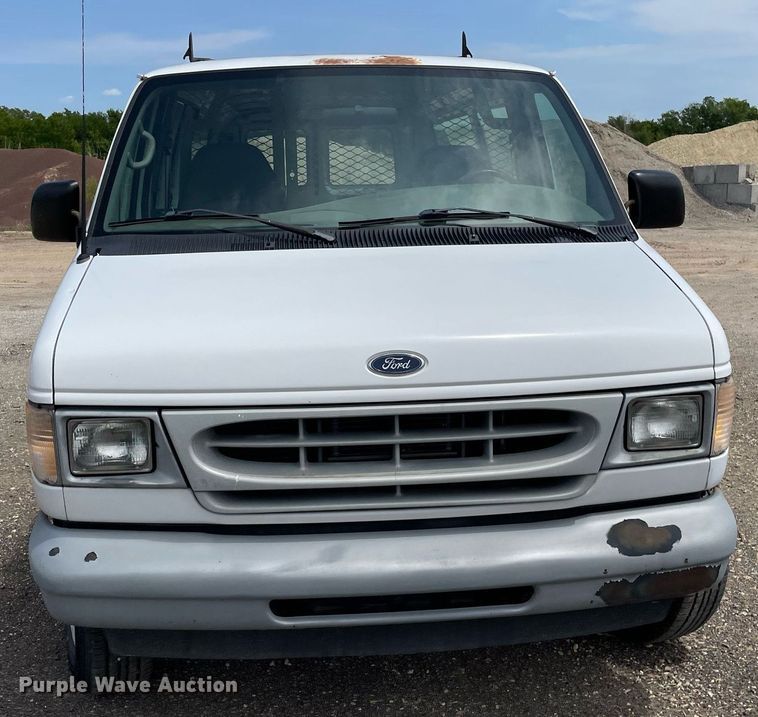 image for item LY9656 2001 Ford Econoline E250  van