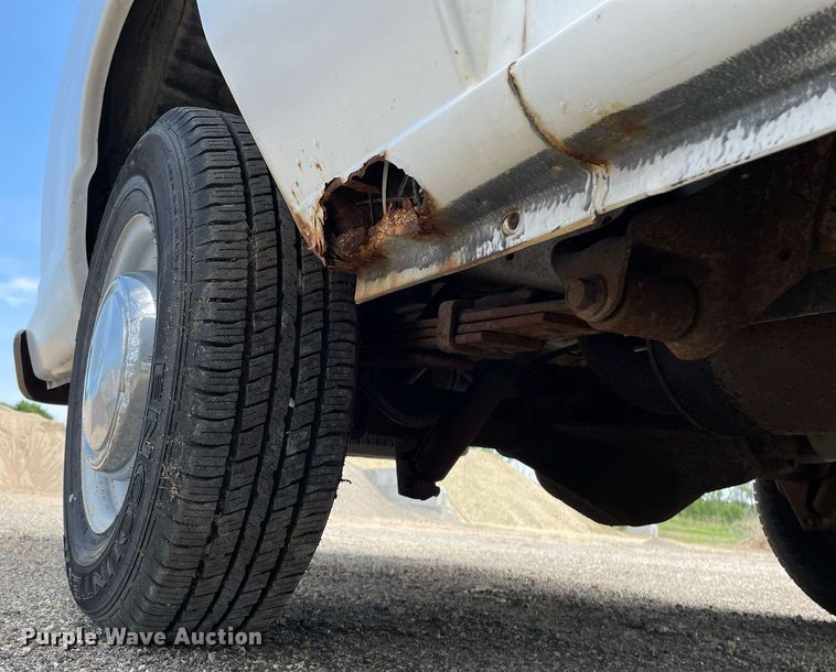 image for item LY9656 2001 Ford Econoline E250  van