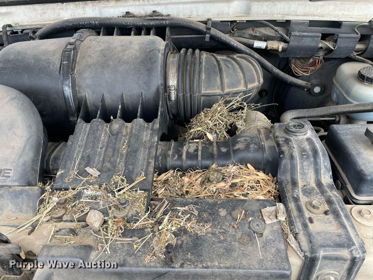 image for item LY9656 2001 Ford Econoline E250  van