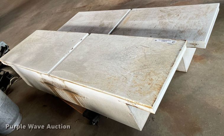 image for item LY9657 (2) toolboxes