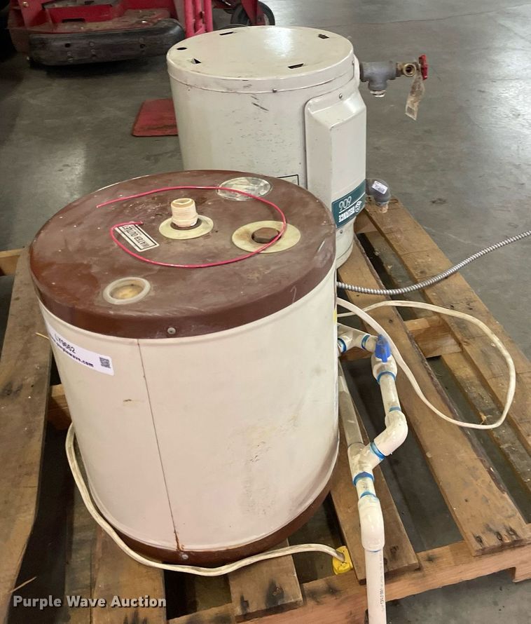 image for item LY9662 (2) electric water heaters