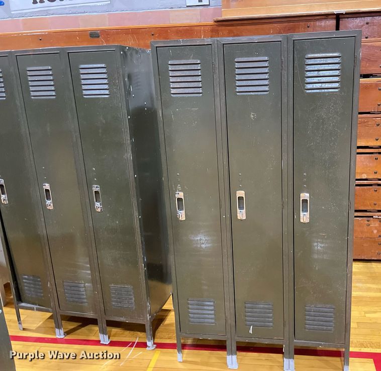 image for item LY9761 (9) locker sets