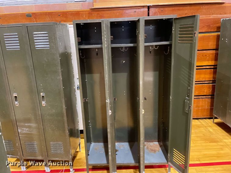 image for item LY9761 (9) locker sets