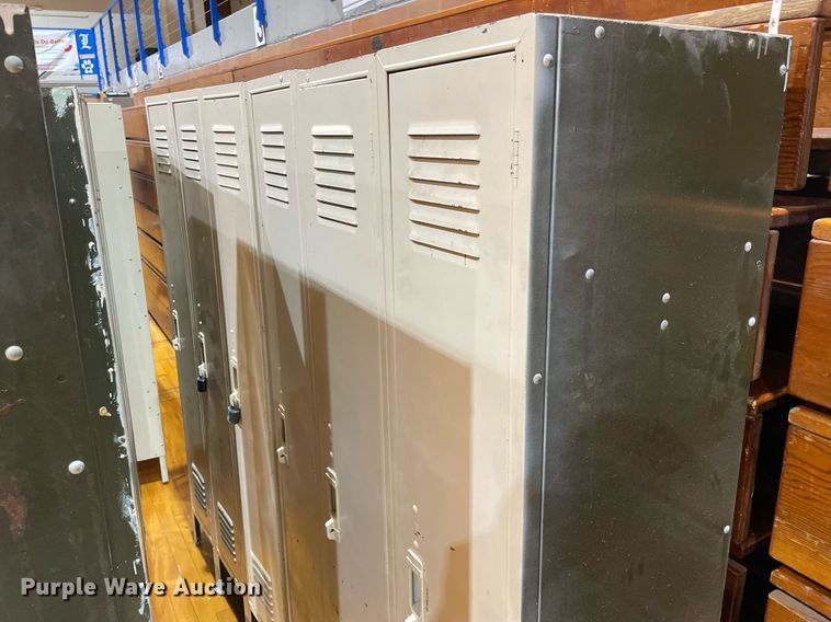 image for item LY9761 (9) locker sets