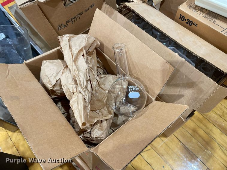 image for item LY9762 Office supplies and equipment