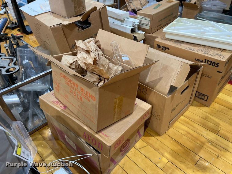 image for item LY9762 Office supplies and equipment