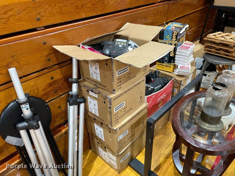 image for item LY9762 Office supplies and equipment