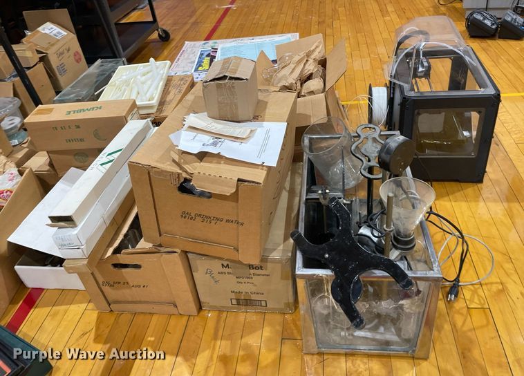 image for item LY9762 Office supplies and equipment